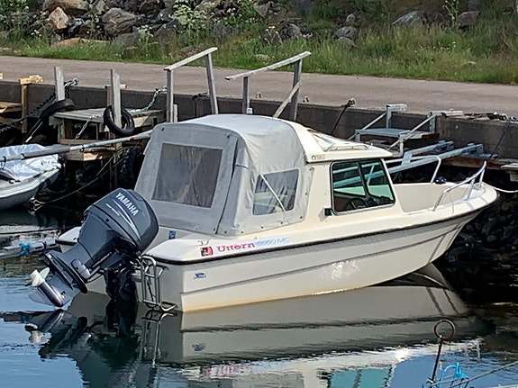 Uttern 5000 MC med Yamaha 50hk och 80-trailer 2 of 12
