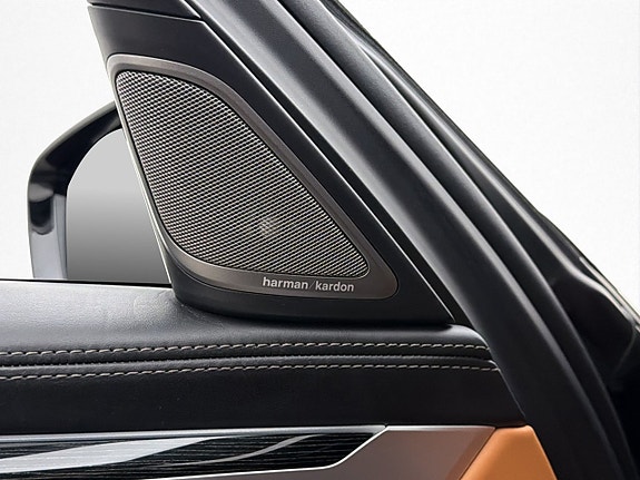 BMW 750d 14 of 30