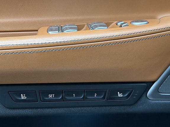 BMW 750d 15 of 30