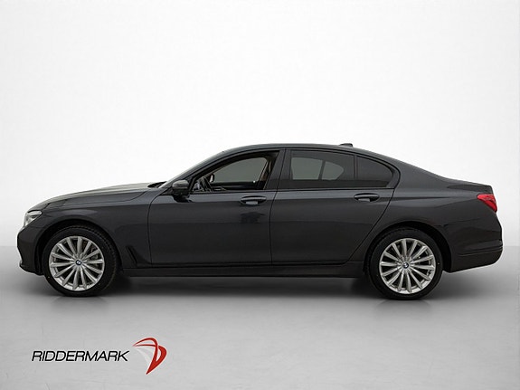 BMW 750d 4 of 30