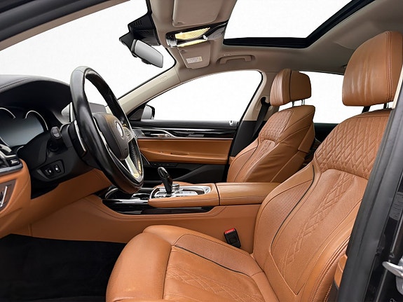 BMW 750d 16 of 30
