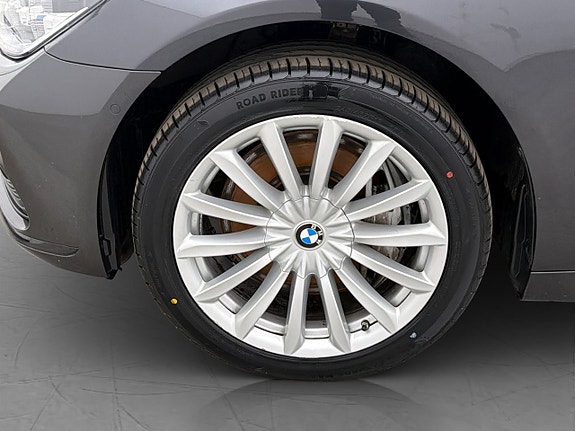 BMW 750d 29 of 30