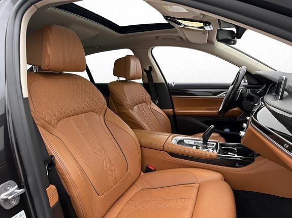 BMW 750d 21 of 30