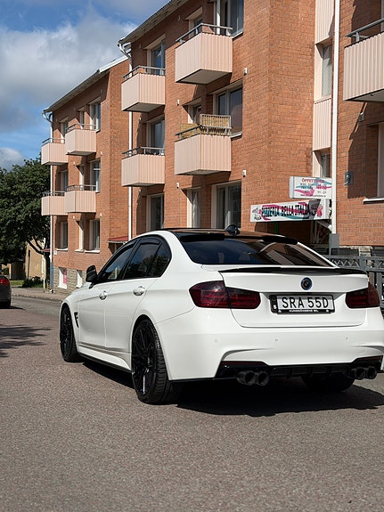 BMW 320d 5 of 6