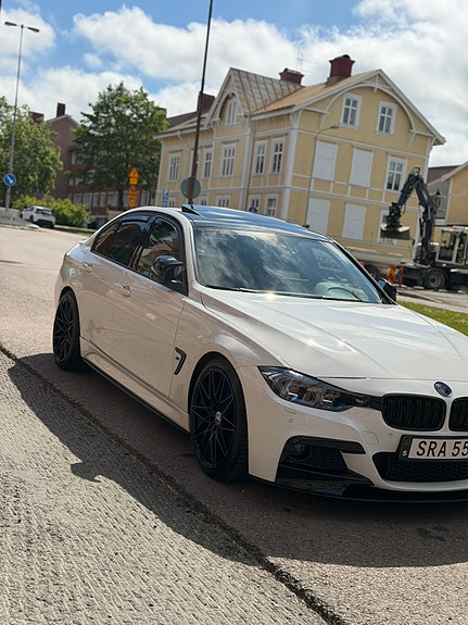 BMW 320d 4 of 6