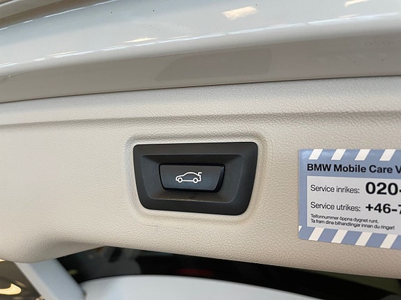 BMW 330e 17 of 26