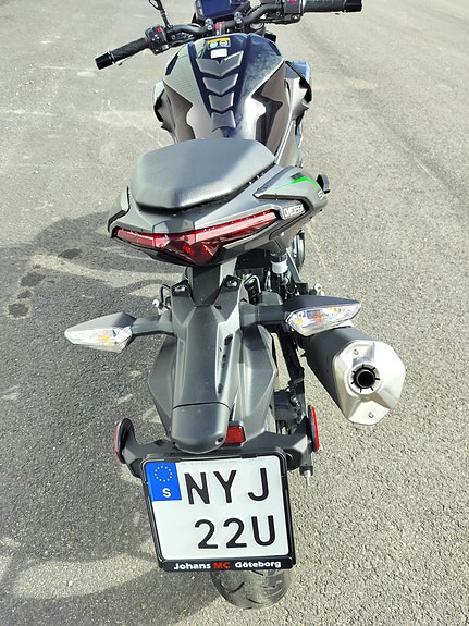 Kawasaki Z500 3 of 4