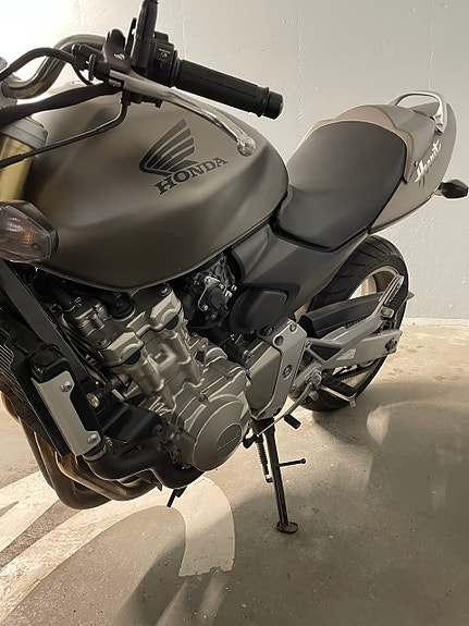 Honda CB600F Hornet 4 of 5