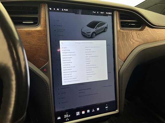 Tesla Model X 26 of 30