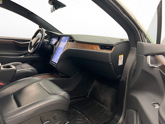 Tesla Model X 30 of 30