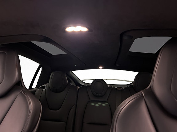 Tesla Model X 14 of 30