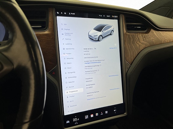 Tesla Model X 25 of 30