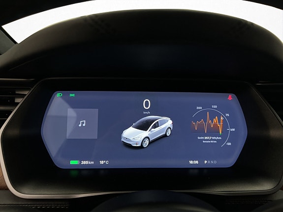 Tesla Model X 18 of 30
