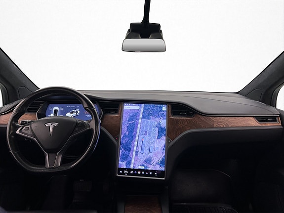 Tesla Model X 15 of 30