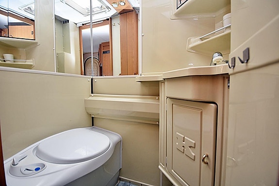 Kabe Smaragd GLE, Traditionell 19 of 21