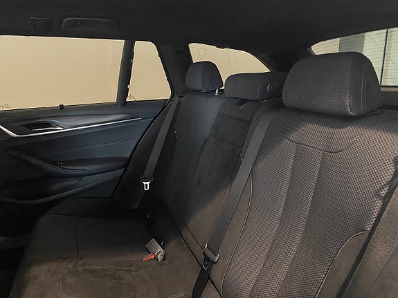 BMW 530e 7 of 11