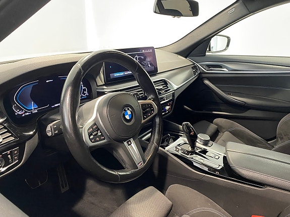 BMW 530e 5 of 11