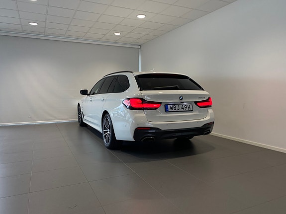 BMW 530e 10 of 11