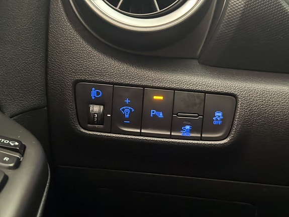 Hyundai Kona 26 of 30