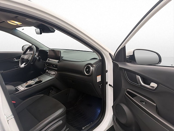 Hyundai Kona 29 of 30