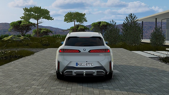 BMW iX3 5 of 13