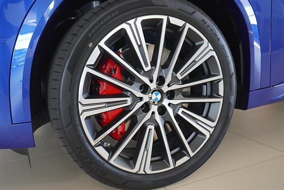 BMW iX2 14 of 14
