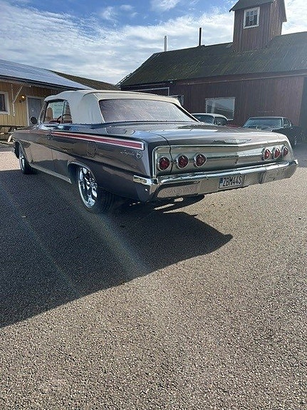 Chevrolet Impala 5 of 16