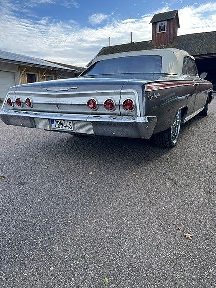 Chevrolet Impala 2 of 16