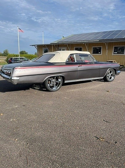 Chevrolet Impala 8 of 16