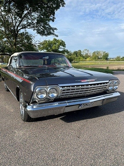 Chevrolet Impala 10 of 16