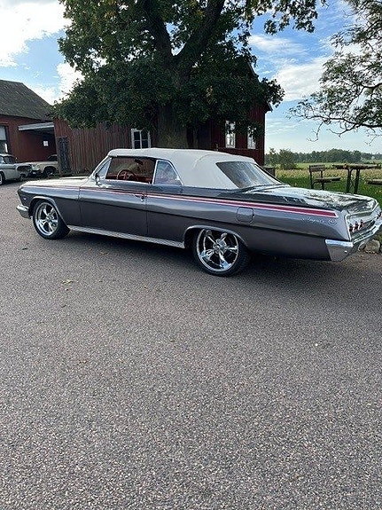 Chevrolet Impala 3 of 16