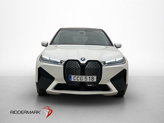 BMW iX 2 of 30