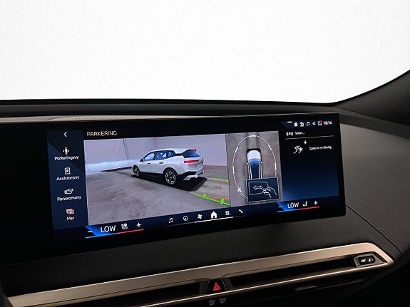 BMW iX 26 of 30