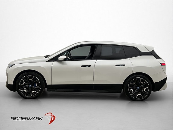 BMW iX 5 of 30