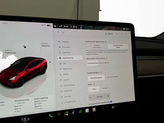 Tesla Model Y 23 of 30