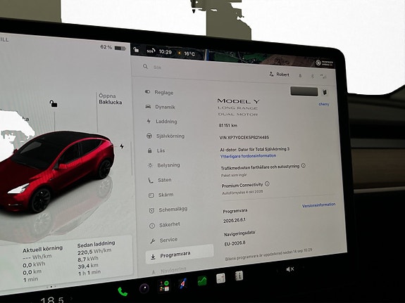 Tesla Model Y 22 of 30