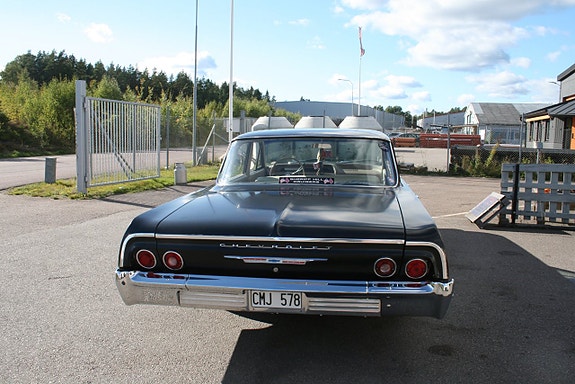 Chevrolet Biscayne 10 of 22