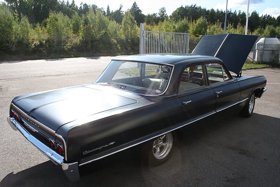 Chevrolet Biscayne 18 of 22