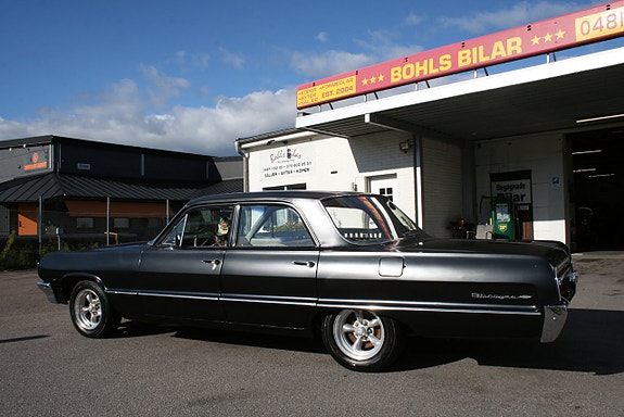 Chevrolet Biscayne 2 of 22