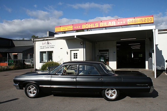 Chevrolet Biscayne 5 of 22