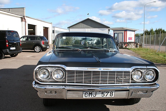 Chevrolet Biscayne 11 of 22