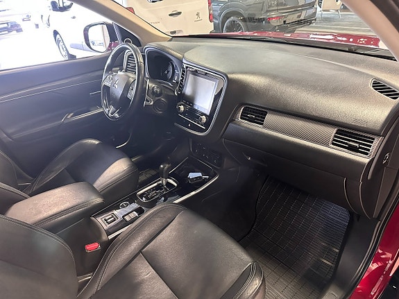 Mitsubishi Outlander 5 of 12