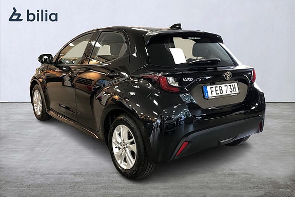 Toyota Yaris 2 of 21