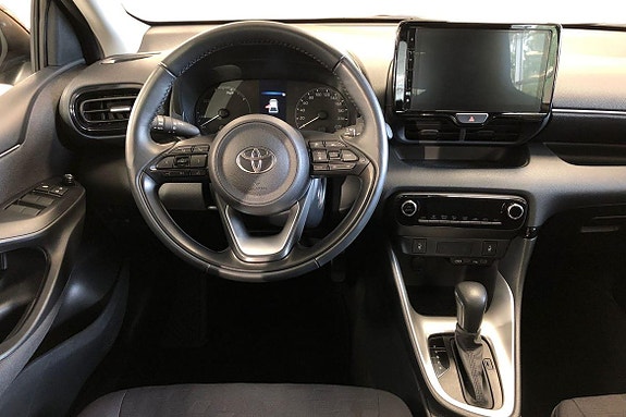 Toyota Yaris 10 of 21