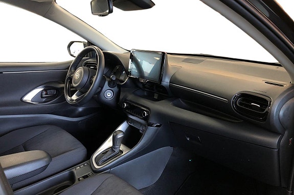 Toyota Yaris 7 of 21