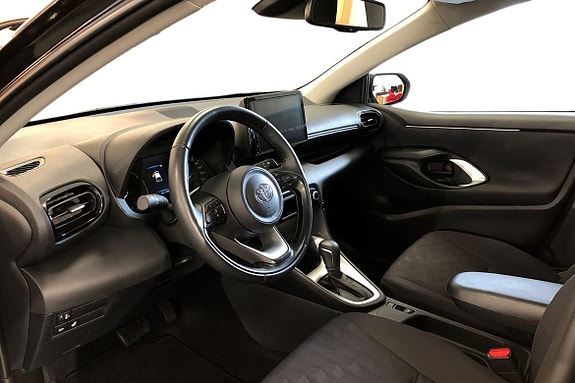 Toyota Yaris 14 of 21