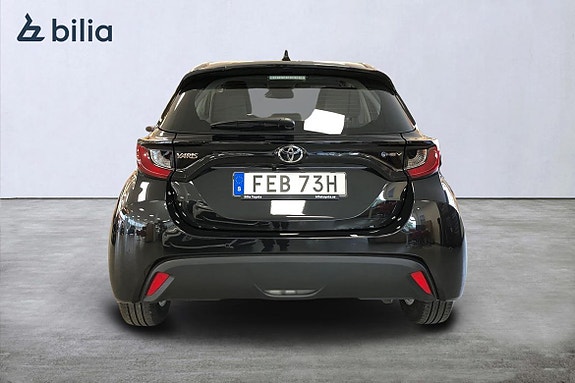 Toyota Yaris 5 of 21