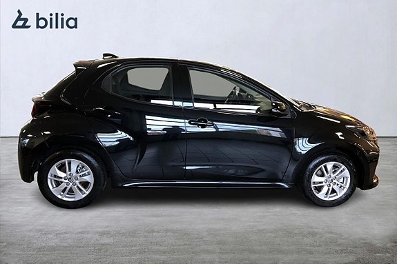 Toyota Yaris 18 of 21