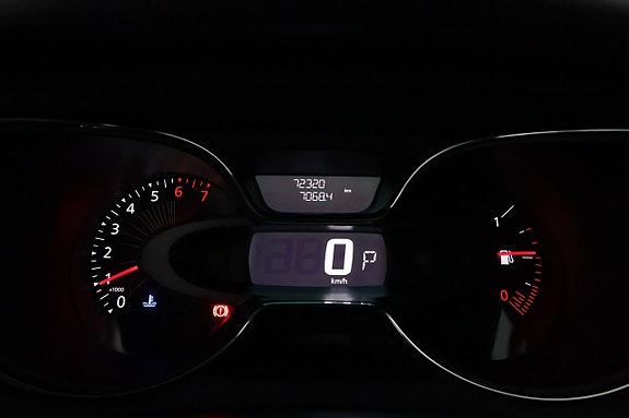 Renault Captur 16 of 23