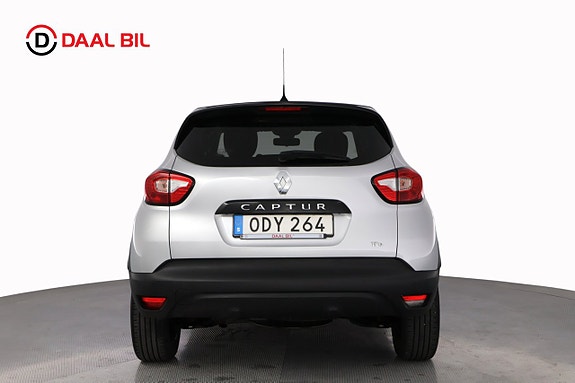 Renault Captur 7 of 23